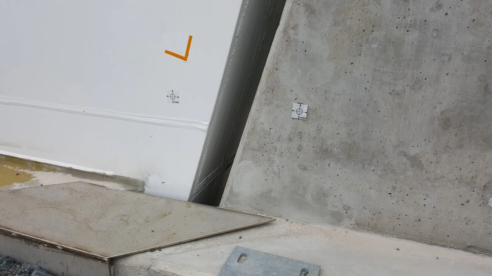 Detail sledovacích bodů na opěře a NOK.